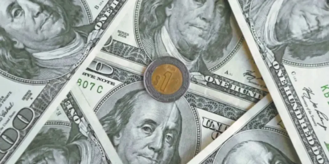 Peso mexicano se aprecia frente al dólar tras dato de inflación