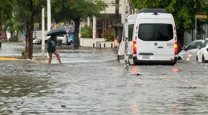 Clima para mañana en Cancún y Quintana Roo: siguen las lluvias muy fuertes hasta el jueves; Rachel golpea el Pacífico Clima para mañana en Cancún y Quintana Roo: siguen las lluvias muy fuertes hasta el jueves; Rachel golpea el Pacífico