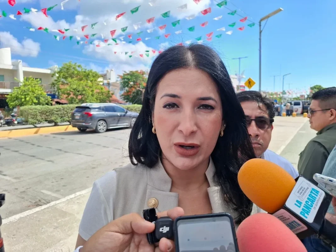 Estefanía Mercado responde sobre la investigación al ex tesorero de Playa del Carmen Estefanía Mercado, presidenta municipal de Playa del Carmen, responde a medios sobre la investigación al ex tesorero Javier Regalado