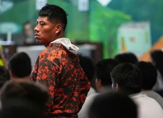 393 deportados en un viernes por el aeropuerto de Tulum: el Estado que se llama a sí mismo “coadyuvante” 393 deportados en un viernes por el aeropuerto de Tulum: el Estado que se llama a sí mismo “coadyuvante”