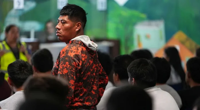 393 deportados en un viernes por el aeropuerto de Tulum: el Estado que se llama a sí mismo “coadyuvante” 393 deportados en un viernes por el aeropuerto de Tulum: el Estado que se llama a sí mismo “coadyuvante”