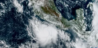 Lluvias intensas por Polo y Dieciocho-E en México este domingo Lluvias intensas por Polo y Dieciocho-E en México este domingo