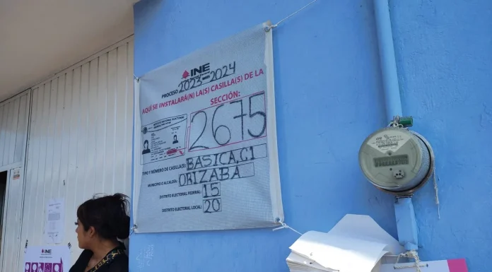 Elecciones 2027 en México: qué se vota, cuándo y los 17 estados que eligen gobernador Senalamiento de casilla electoral del INE en Mexico