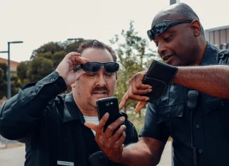 Revisión de celular por un policía: qué autoriza la ley y qué no Revisión de celular por un policía: qué autoriza la ley y qué no
