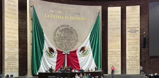 ¿Los diputados se pagan un bono para no pagar ISR del aguinaldo? Sí, y no es nuevo Salón de plenos de la Cámara de Diputados