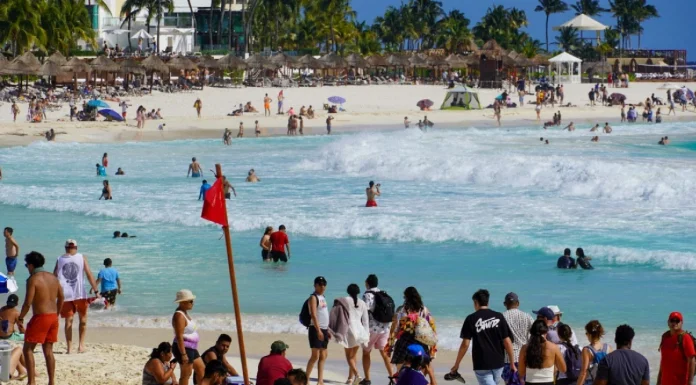 DNR 2027: Diputados aprueba subir a 1,158 pesos el cobro a turistas extranjeros y 57% irá a la Defensa DNR 2027: cuánto subiría el cobro a turistas extranjeros y qué falta para aprobarlo