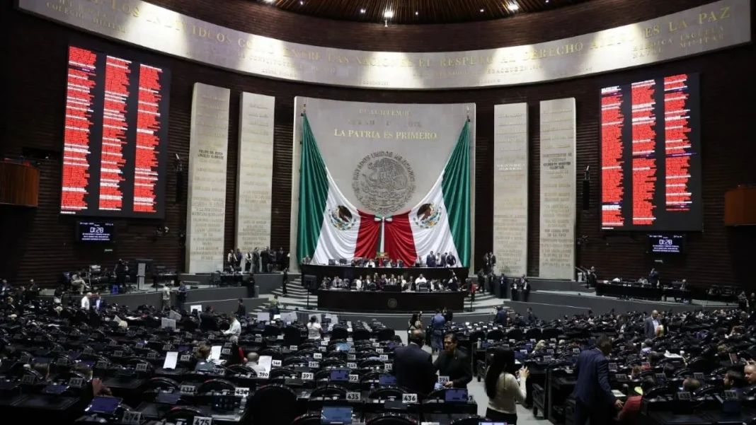 Pleno de la Cámara de Diputados durante la votación de la Ley Antimemes Pleno de la Cámara de Diputados durante la votación de la Ley Antimemes