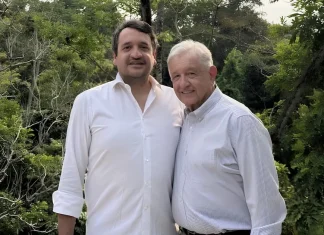 Los hijos de AMLO: qué está documentado, qué es acusación y qué respondieron Andy López Beltrán con su padre, Andrés Manuel López Obrador