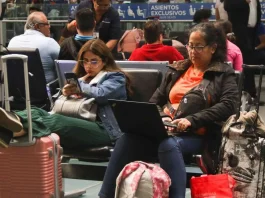 Vuelo retrasado o cancelado: lo que te debe la aerolínea por ley (y cómo reclamarlo) Vuelo retrasado o cancelado: lo que te debe la aerolínea por ley (y cómo reclamarlo)